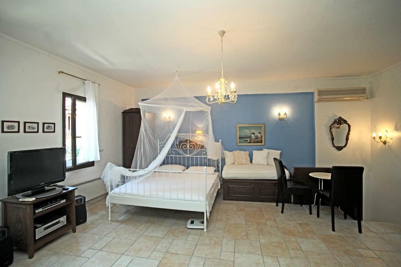Beautiful Studio In Traditional Afytos Halkidiki-Uvc Sterilized Exterior photo